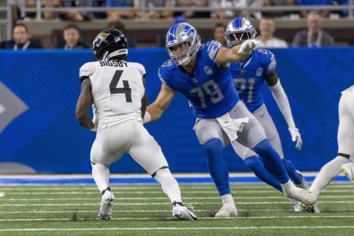 Detroit Lions DE John Cominsky